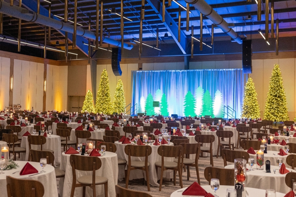2026 Holiday Spectacular Second Seating with Dinner & Drinks {6:00pm-8:00pm}